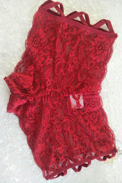 Calzón de encaje rojo con lazos