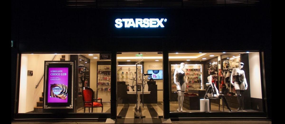 Primera visita a un sex shop. - Starsex